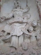 Alto rilievo in gesso con angeli e Vergine Assunta
