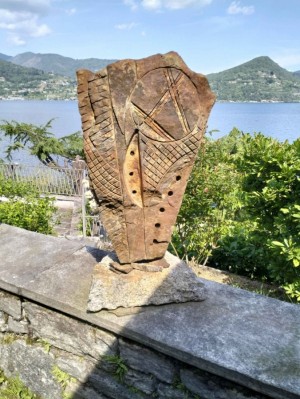 Opere scultorie della mostra "Il battito cardiaco della Terra e il suo respiro"